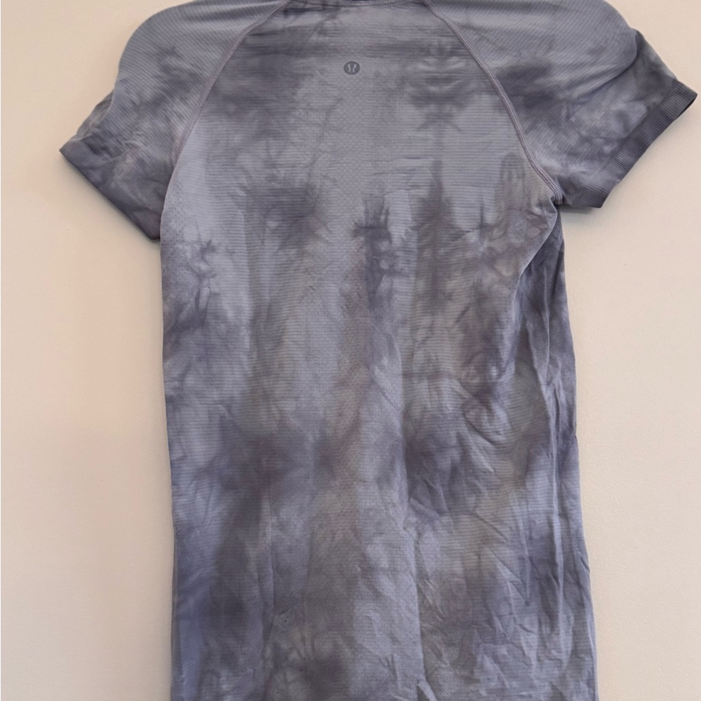 Lululemon Swiftly Tech Gray Tie-Dye Short Sleeve Shirt - Picture 4 of 7